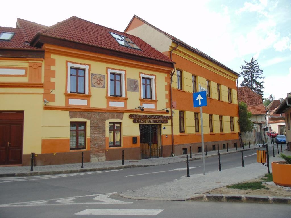 Curtea Brasoveana Bed & Breakfast Braşov