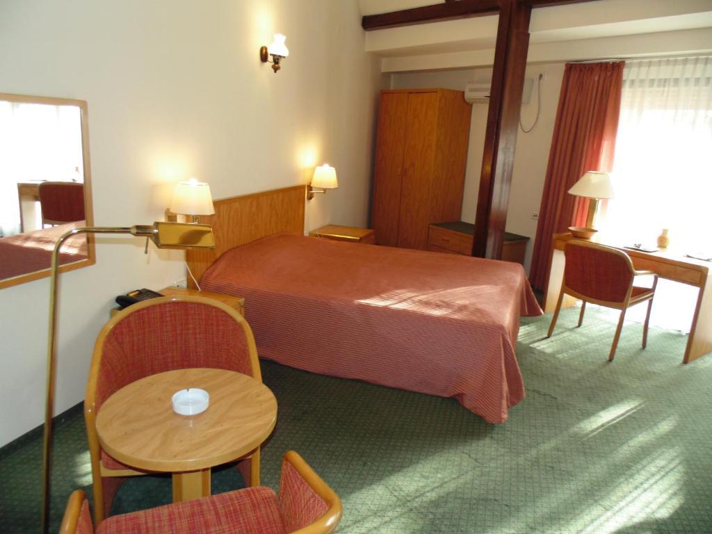 Curtea Brasoveana Bed & Breakfast